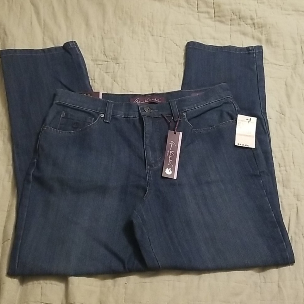 NWT Gloria Vanderbilt Amanda jeans 10 short